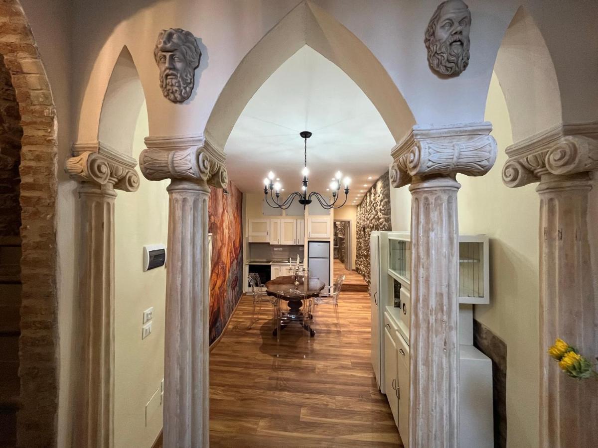 Cortona Suite - The House With Well And The Frescos Palace Dış mekan fotoğraf
